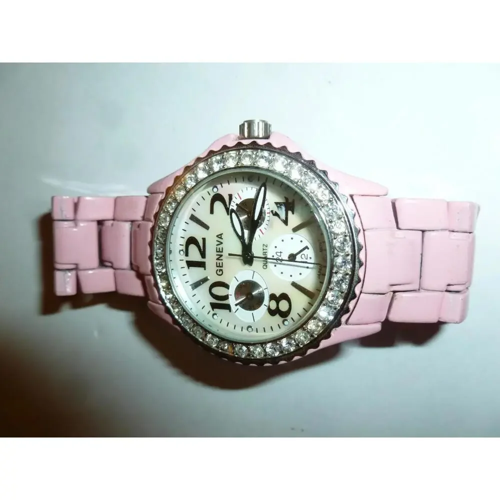 Geneva Pink Dial Crystal Accent Pink Round Case Metal Band‎ Watch